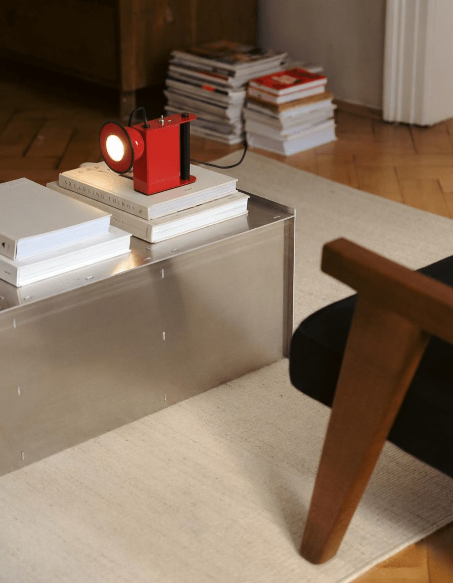 Roland Camera Table Light