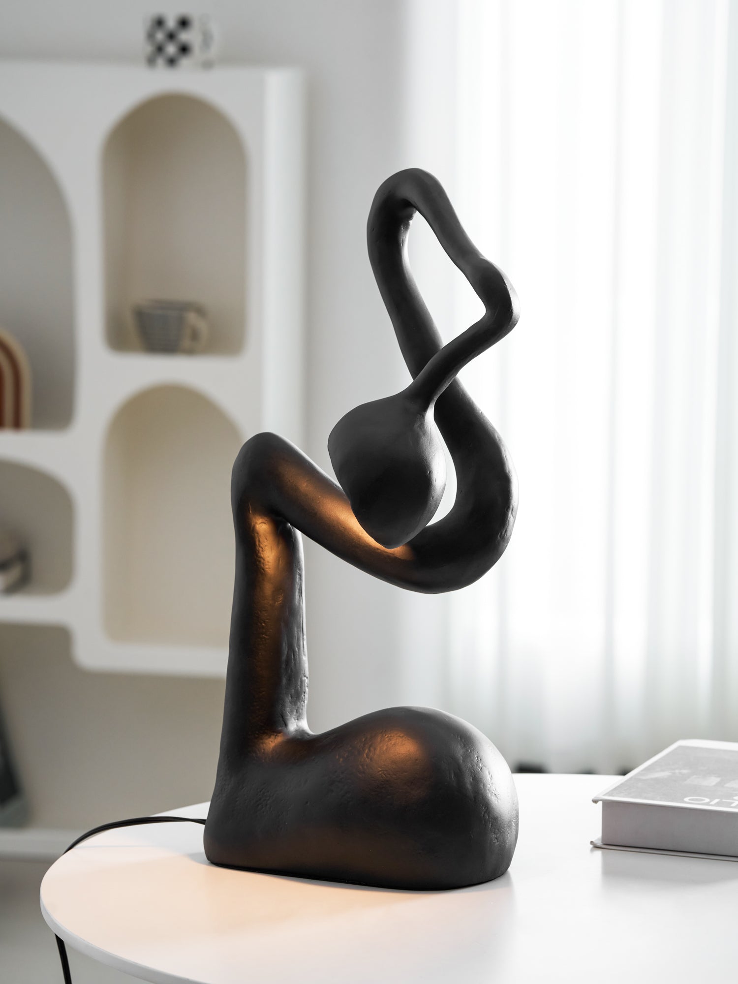 Lampă de masă cu sculptură de smirnă 