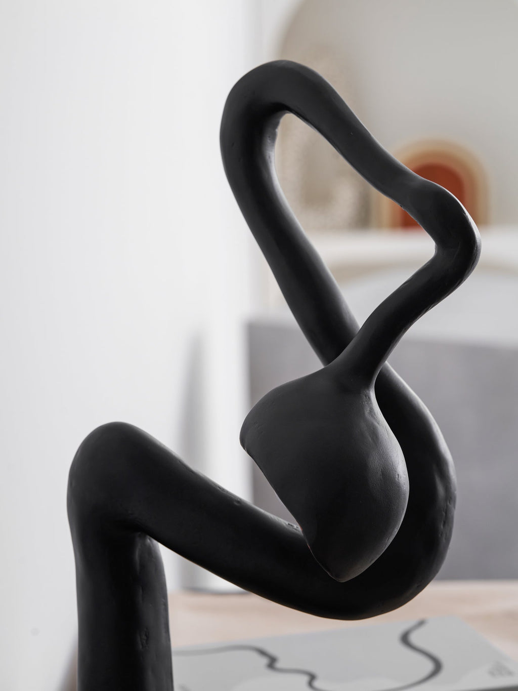 Lampă de masă cu sculptură de smirnă 