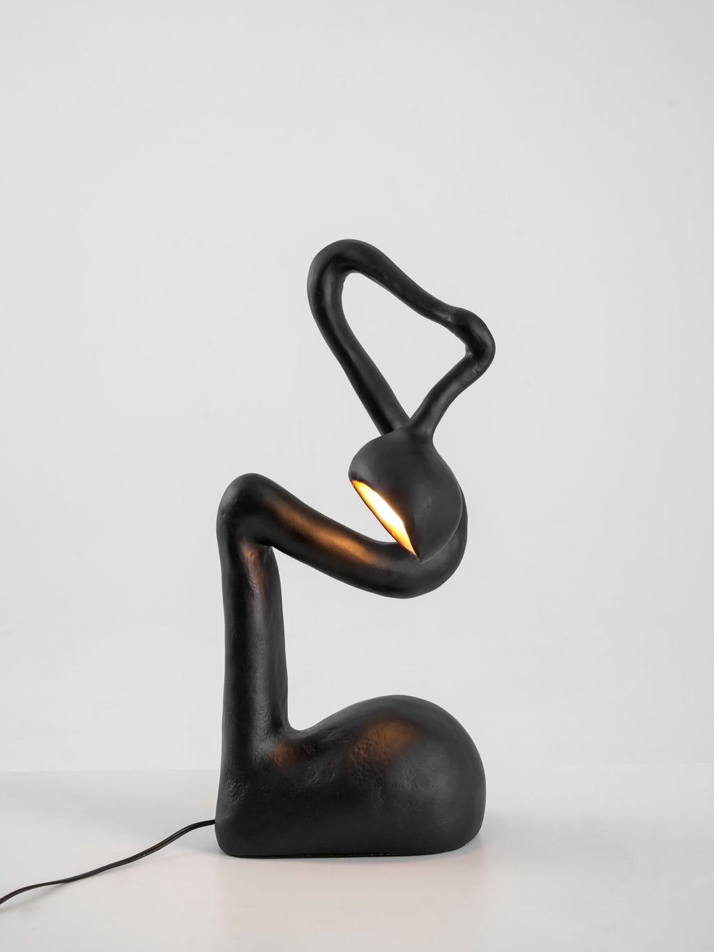 Lampă de masă cu sculptură de smirnă 