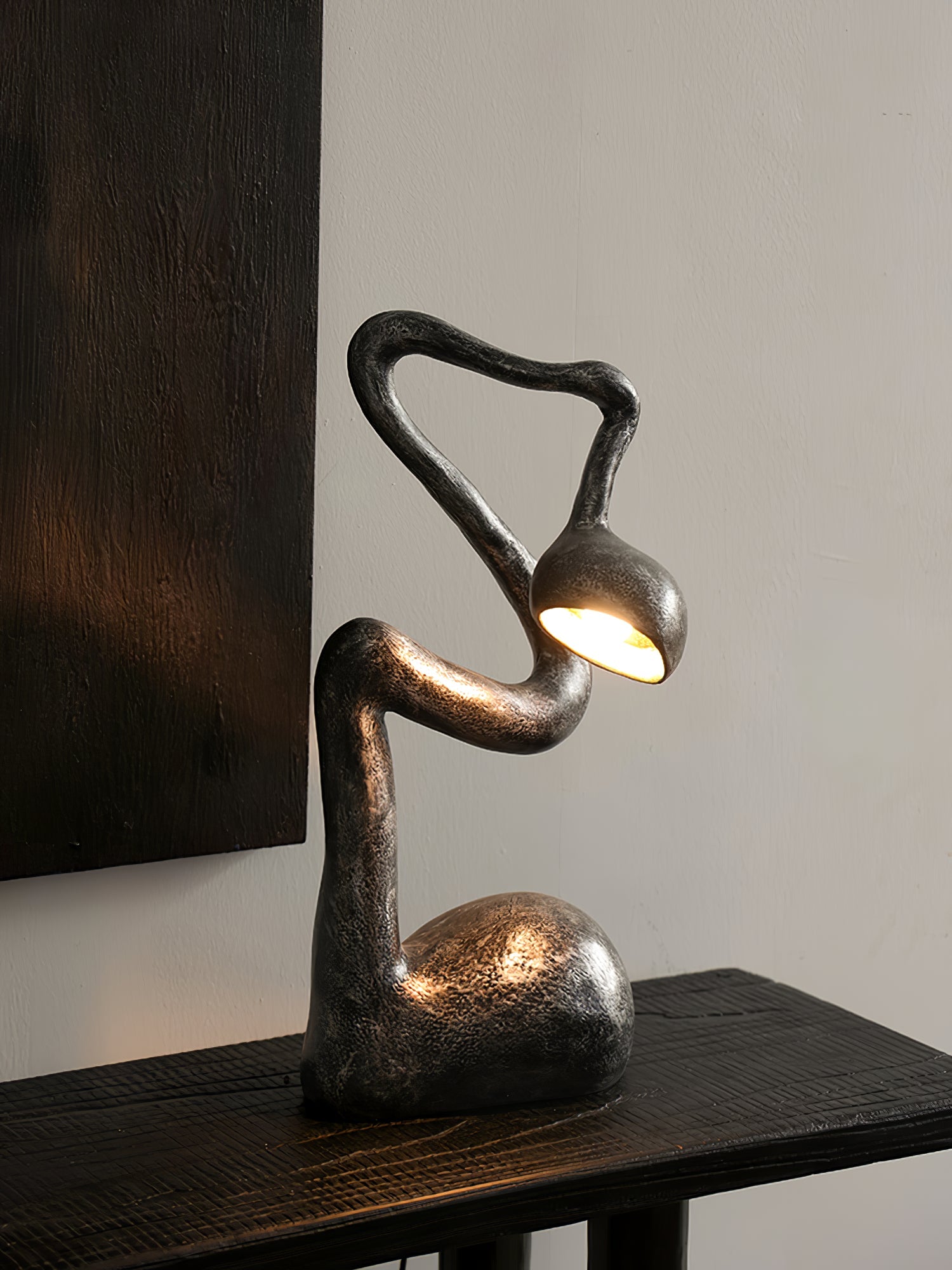 Lampă de masă cu sculptură de smirnă 