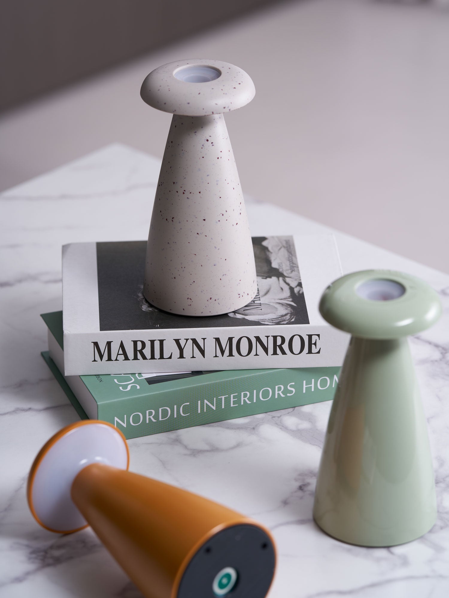Lampă de masă reîncărcabilă Noko Mushroom 