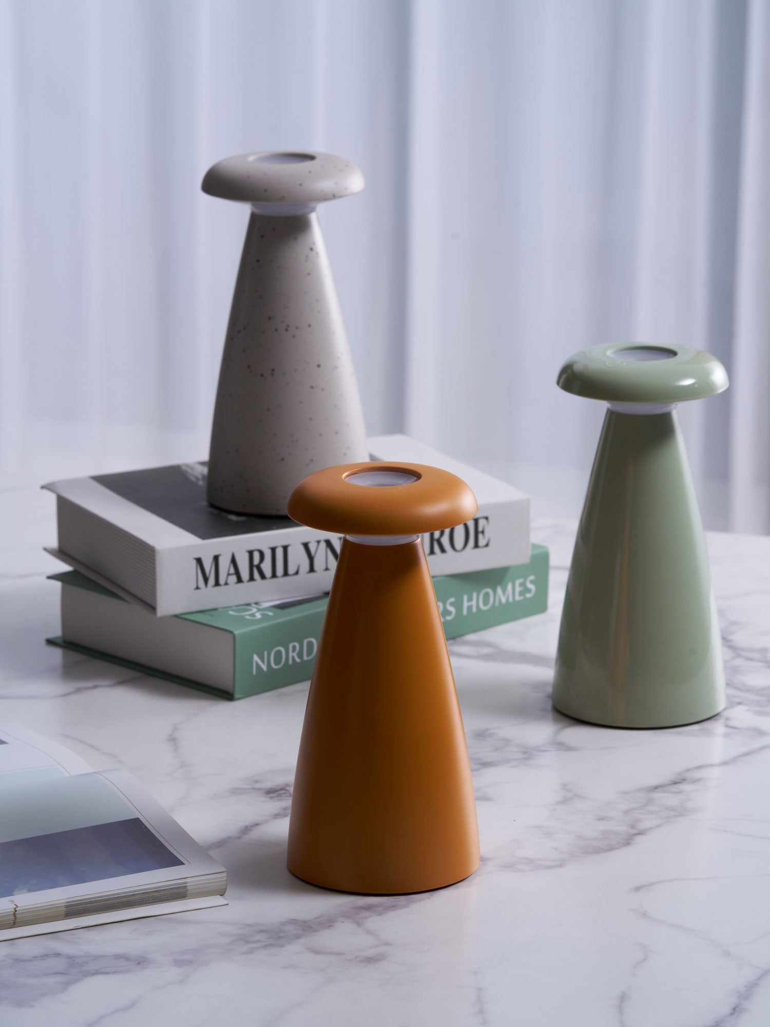 Lampă de masă reîncărcabilă Noko Mushroom 
