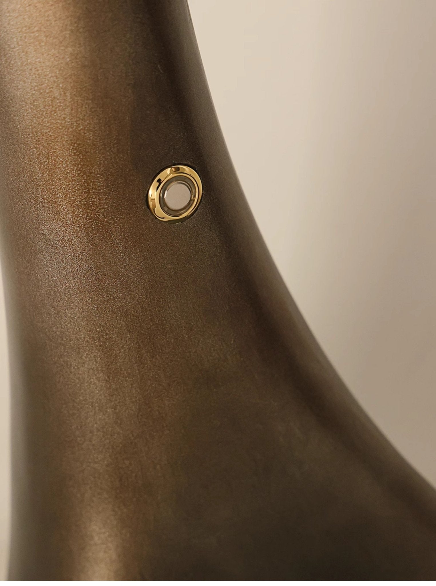 Lampă de masă sculpturală Noor