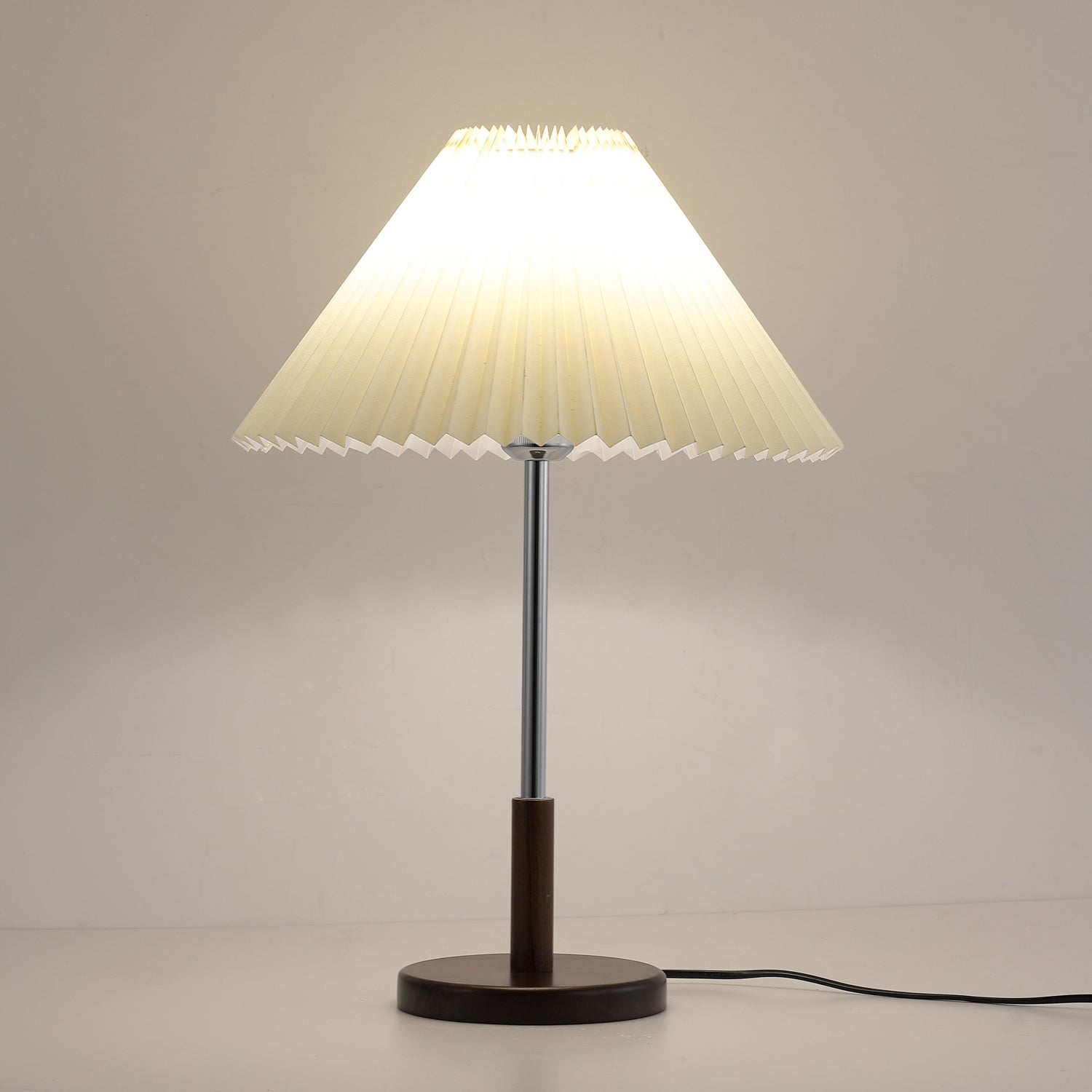 Lampă de masă plisată Noora