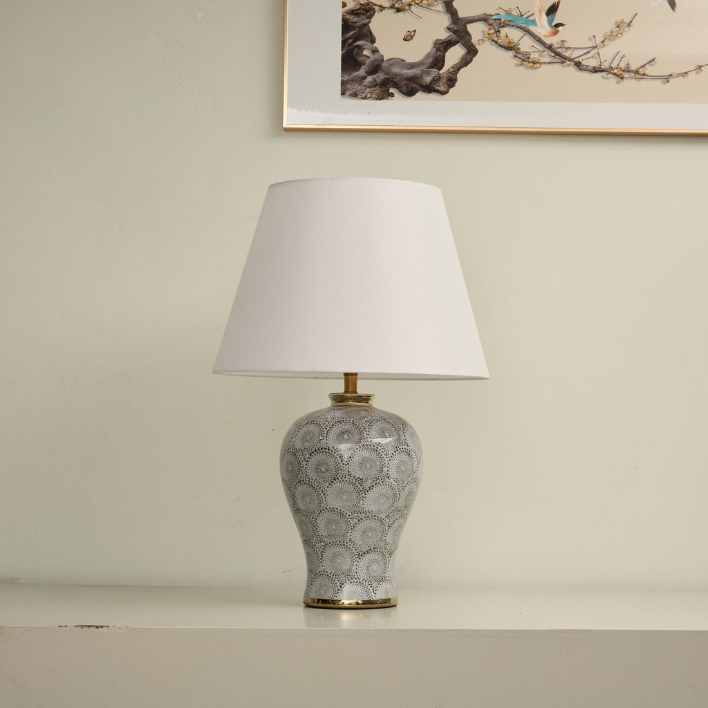 Lampă de masă cu vază ceramică cu model