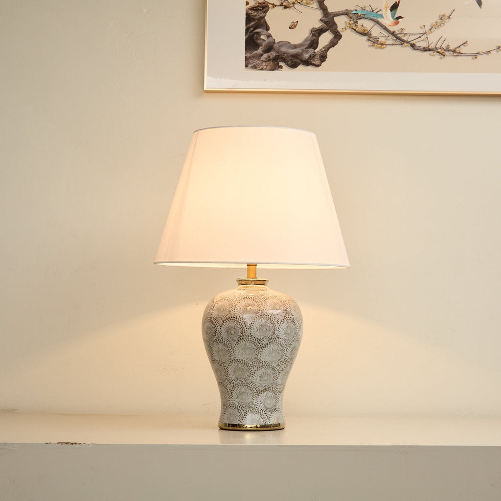 Lampă de masă cu vază ceramică cu model