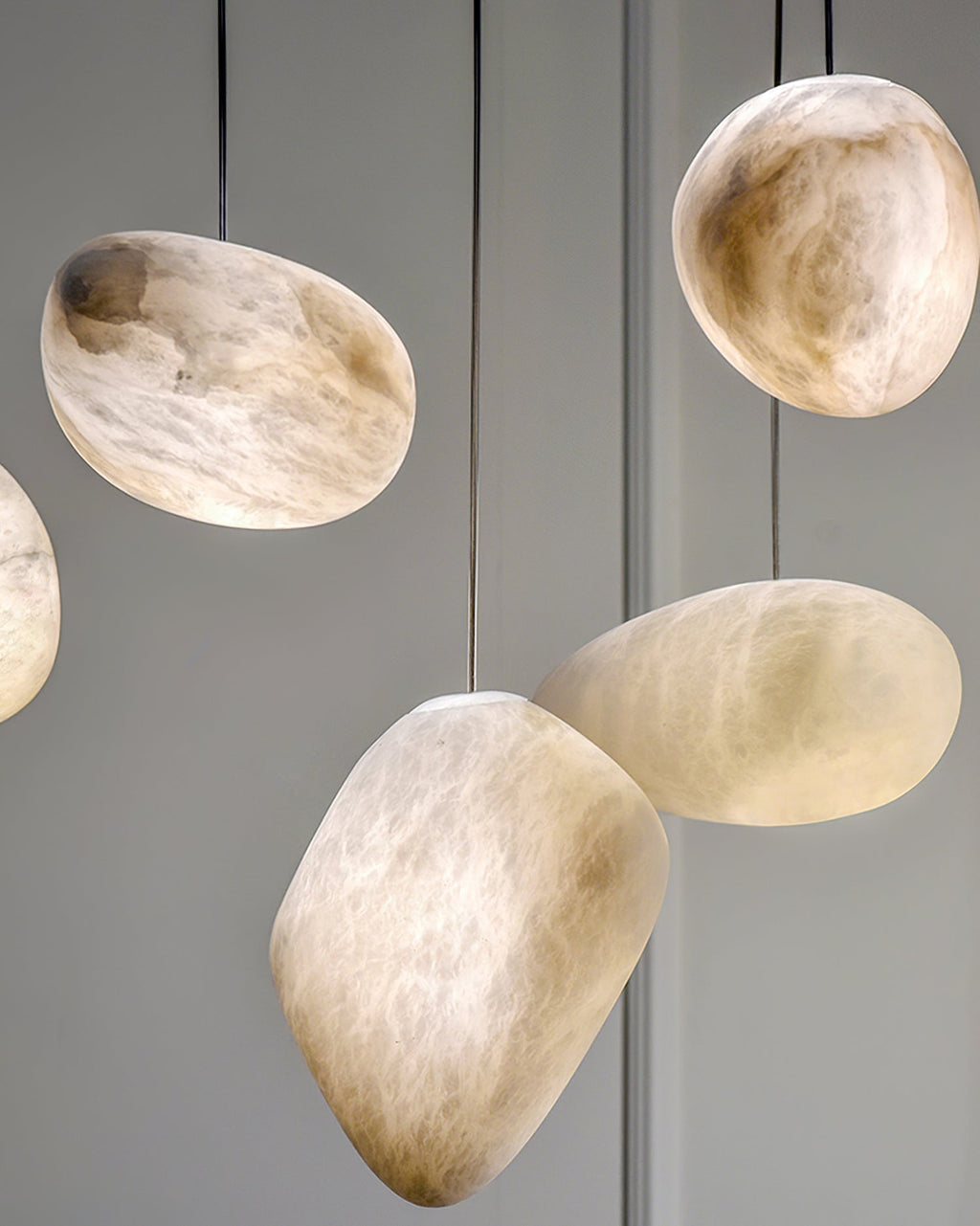 Lampă suspendată Pebbles Alabastr