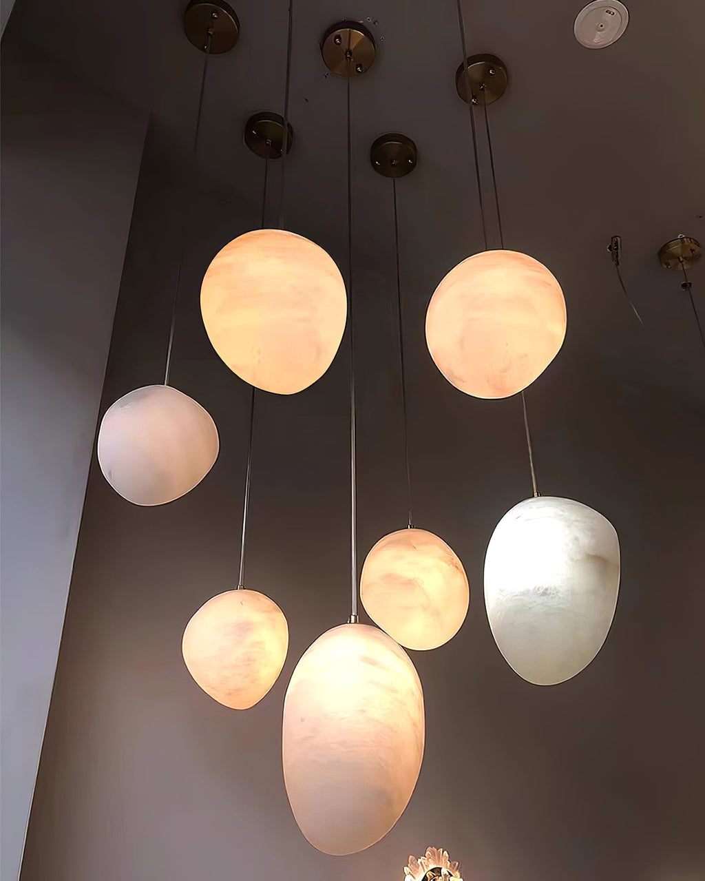 Lampă suspendată Pebbles Alabastr