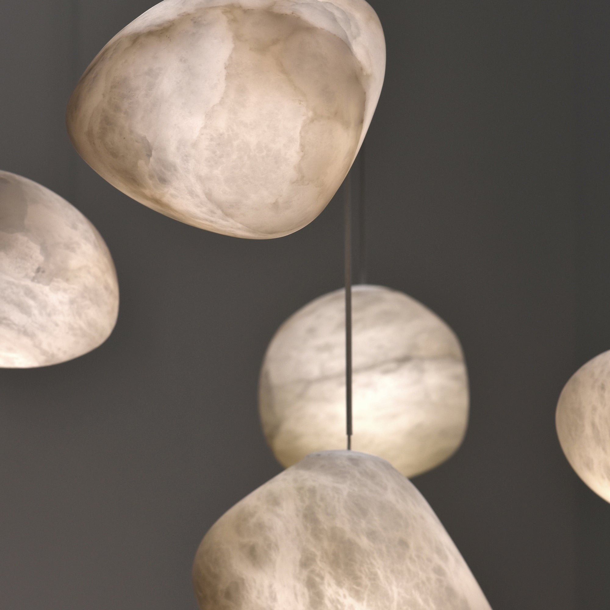 Lampă suspendată Pebbles Alabastr