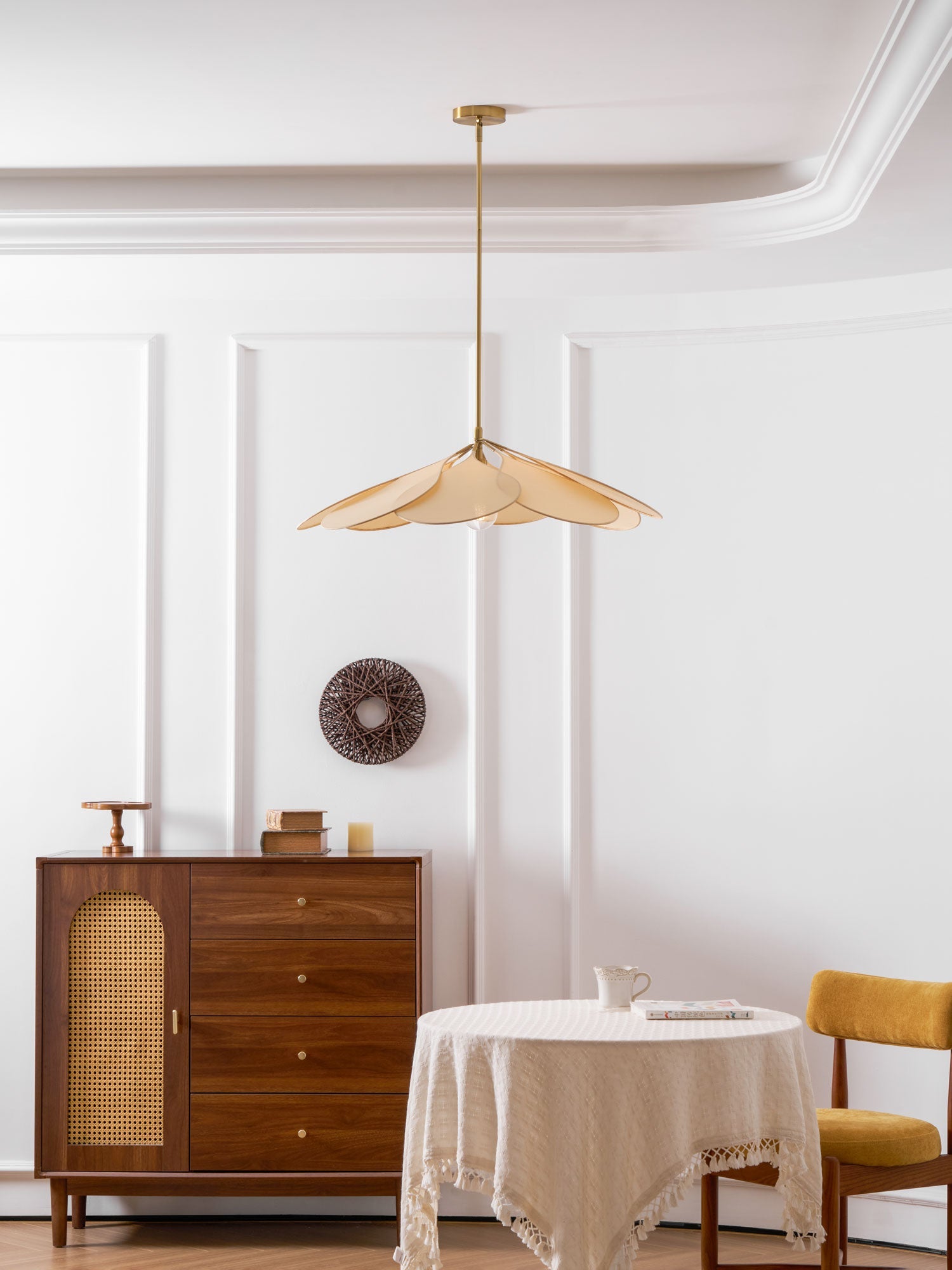Precieuse Petals Pendant Lamp