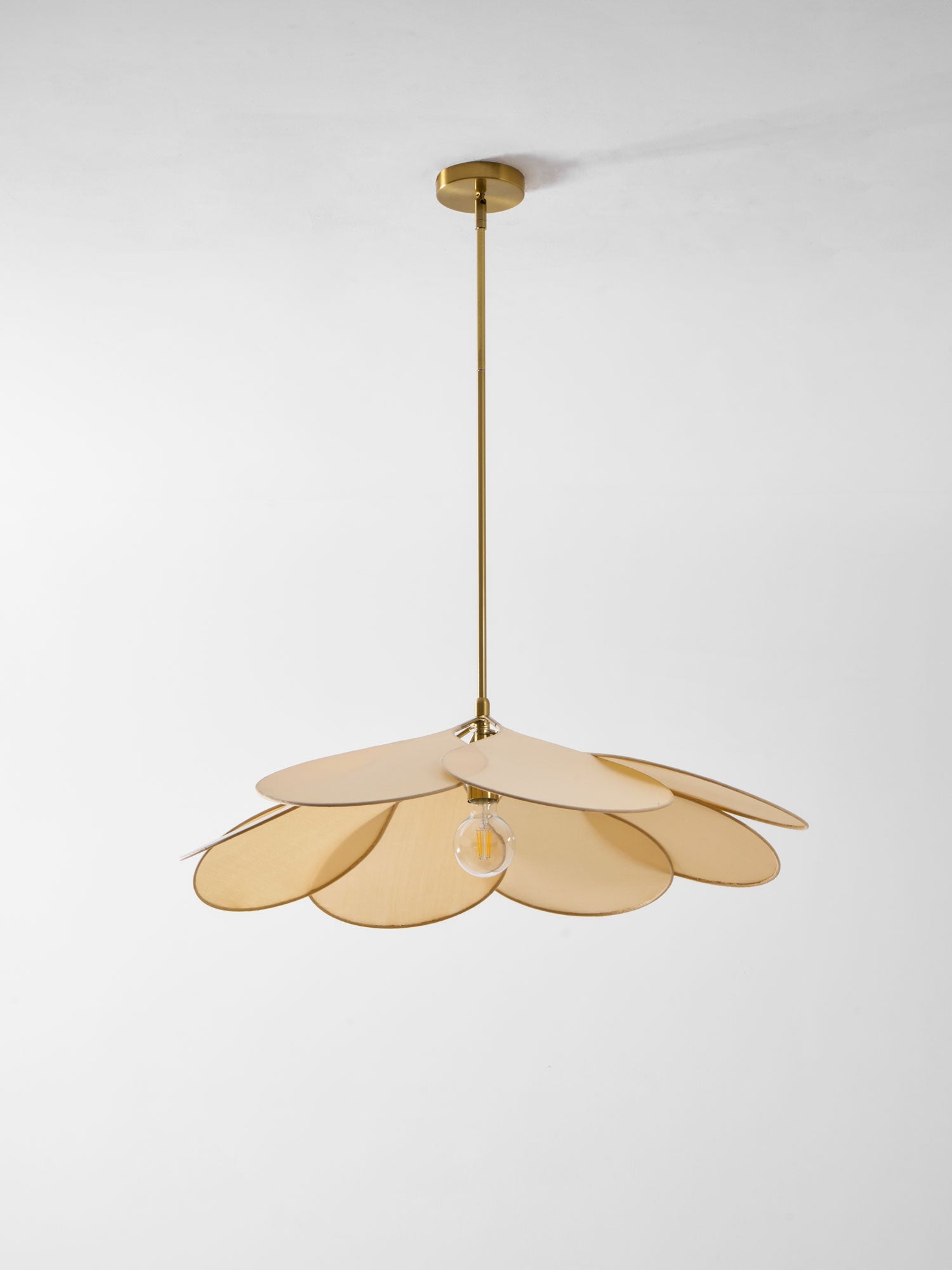 Precieuse Petals Pendant Lamp