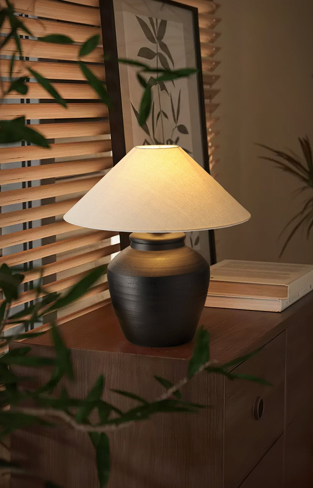 Lampă de masă rustică din ceramică neagră 
