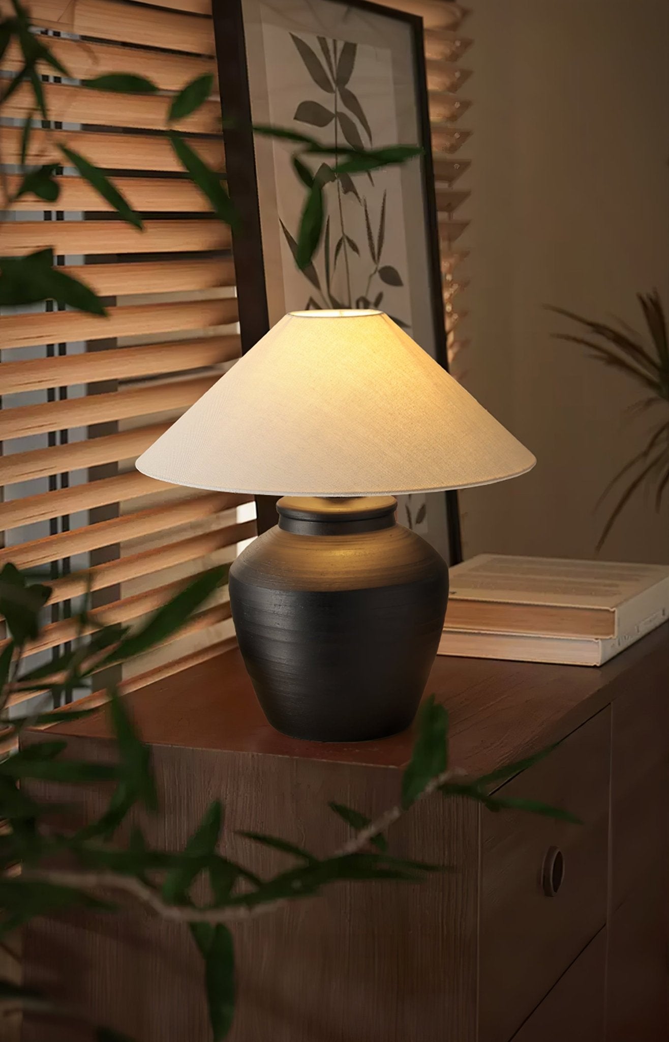 Lampă de masă rustică din ceramică neagră 