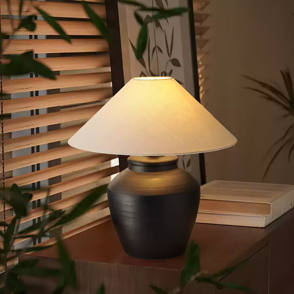 Lampă de masă rustică din ceramică neagră 