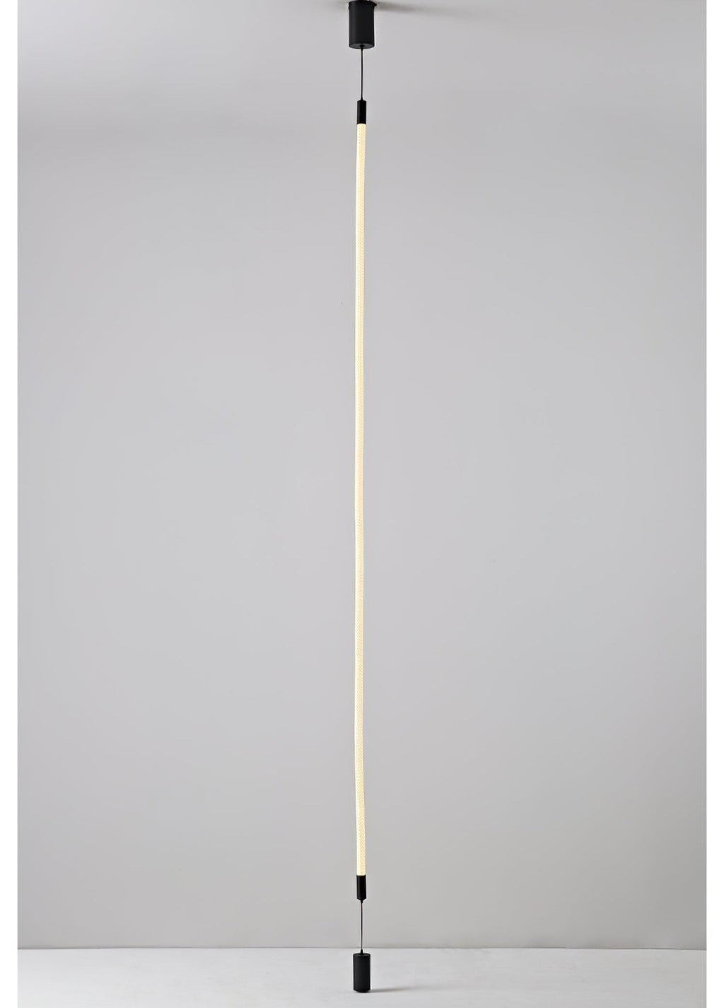 Lampă suspendată verticală Silas