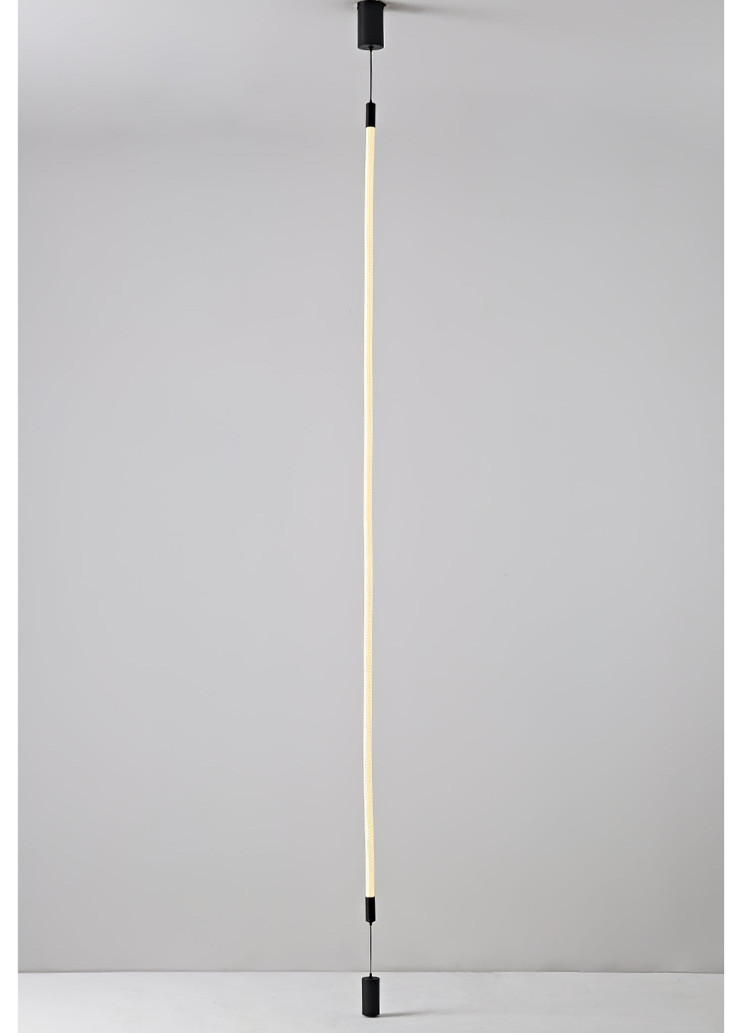 Lampă suspendată verticală Silas