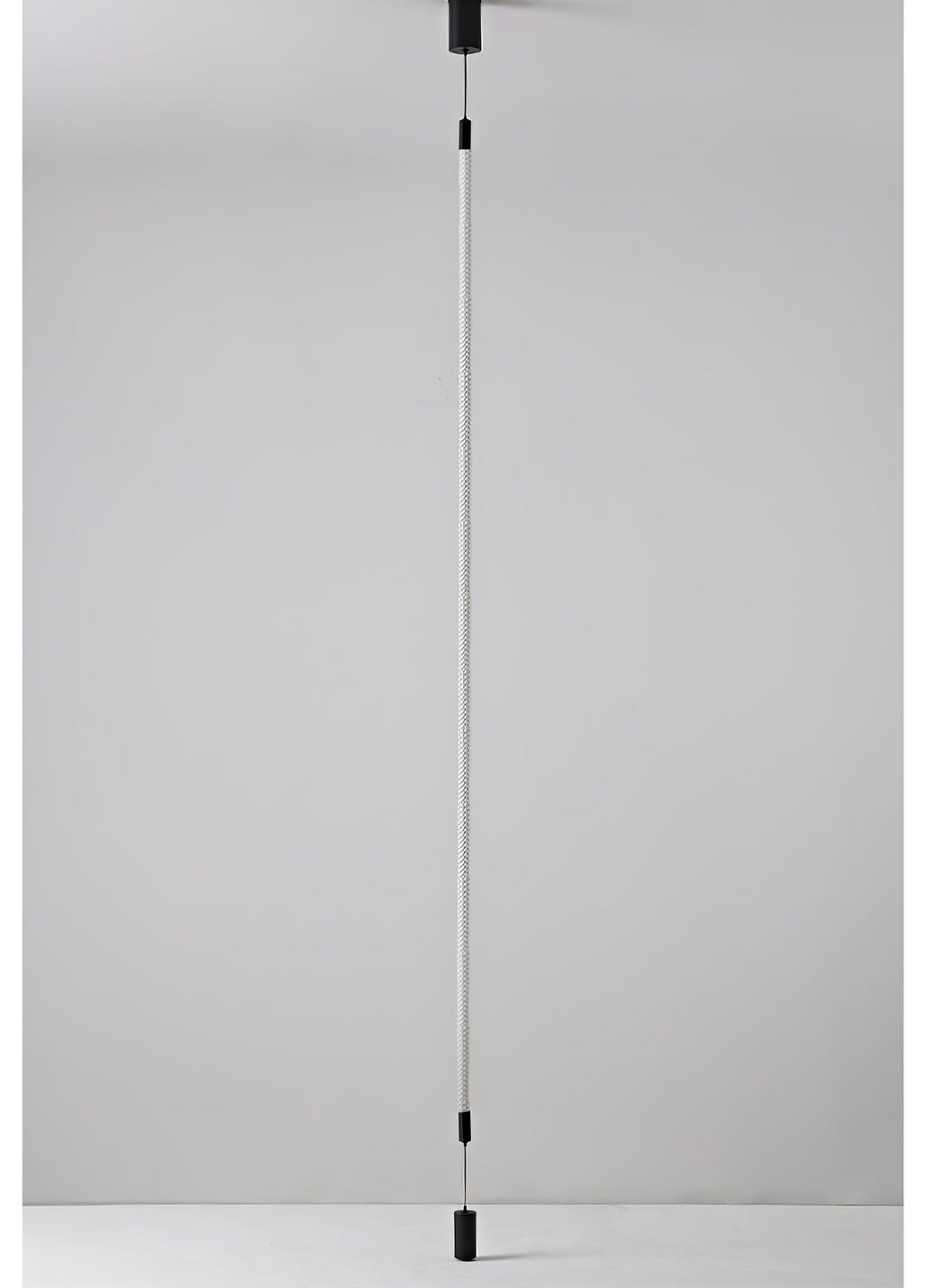 Lampă suspendată verticală Silas