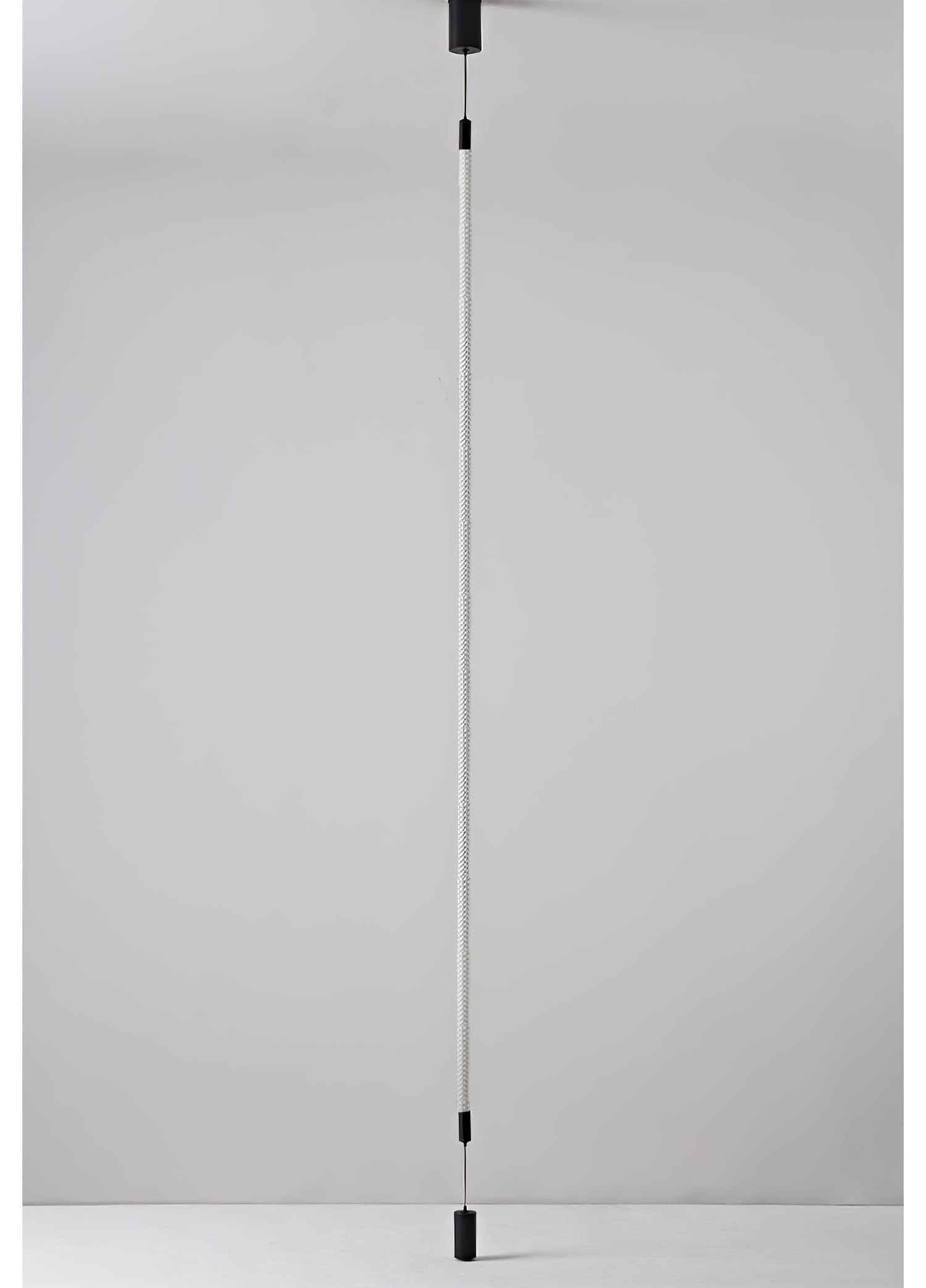 Lampă suspendată verticală Silas