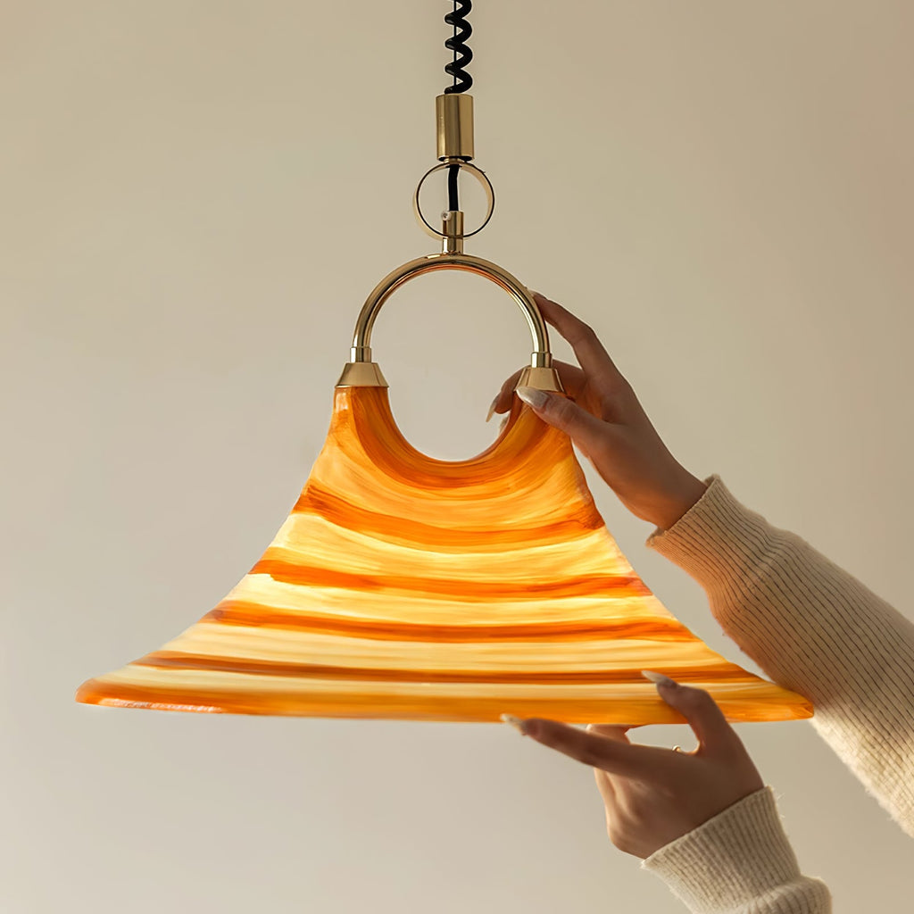 Lampă suspendată din sticlă spiralată Solari