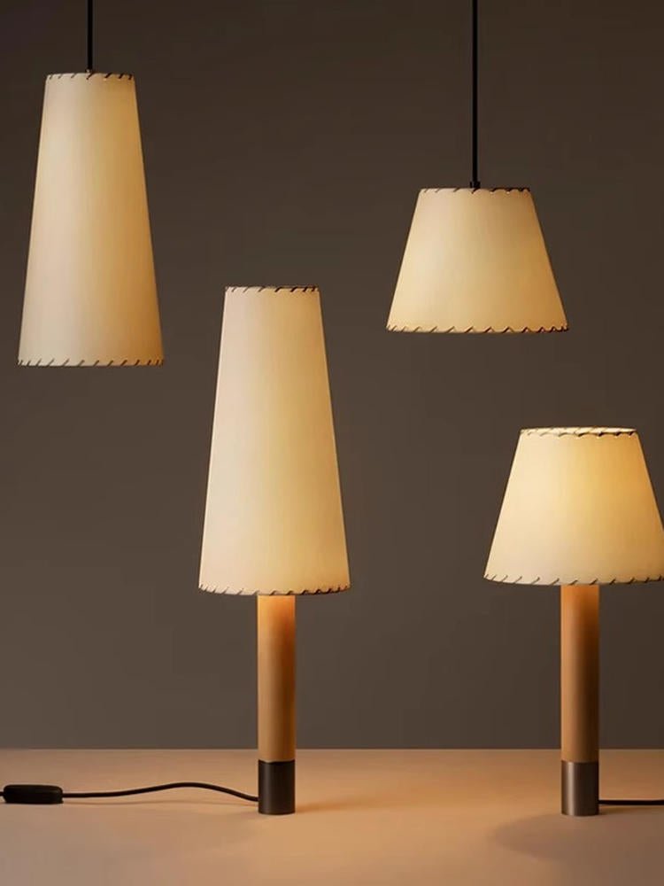 Lampă de masă cusută