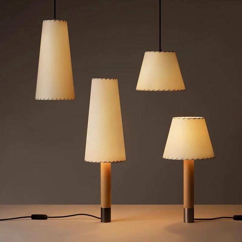 Lampă de masă cusută
