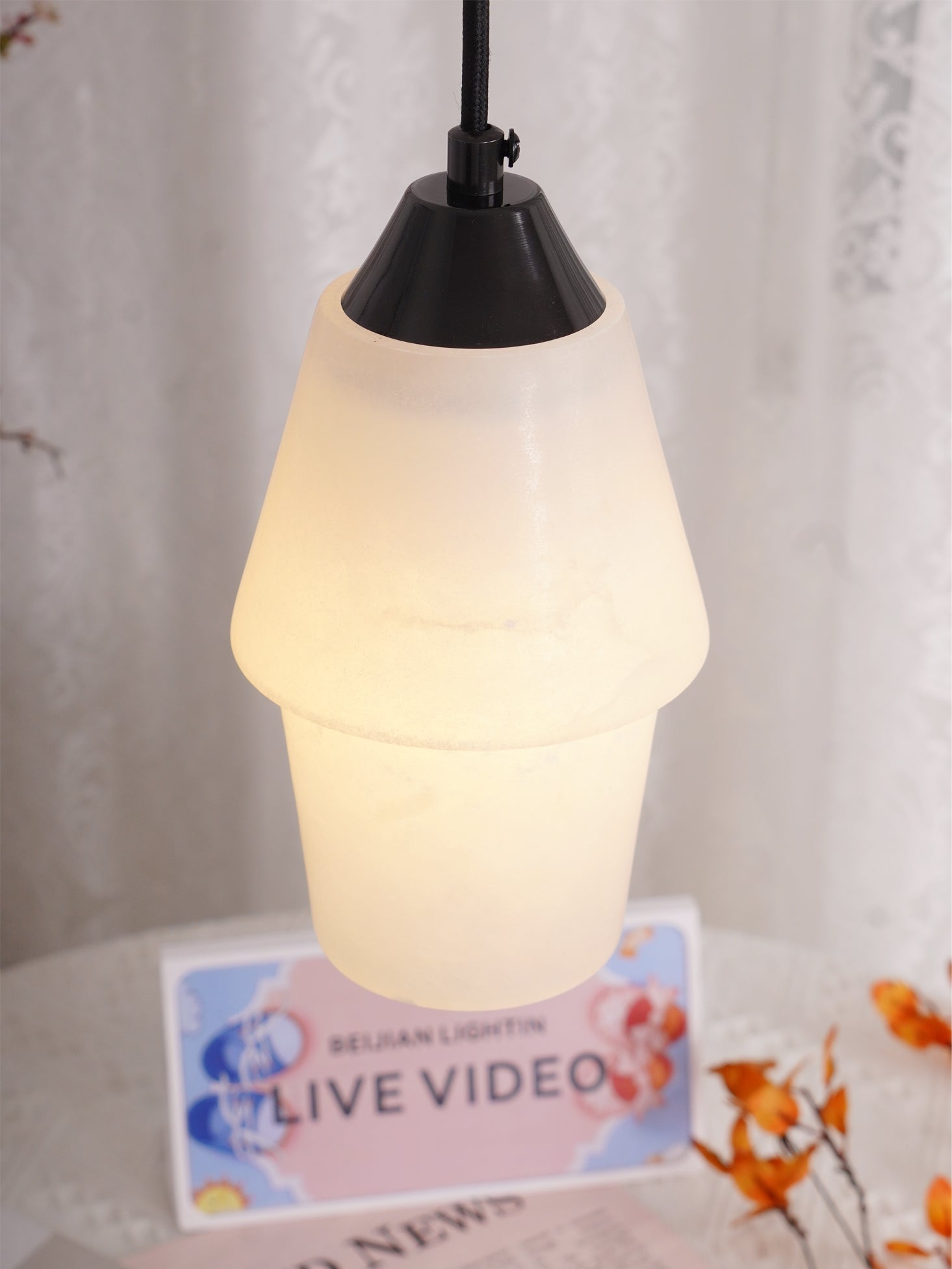 TEN MA DO Alabaster Pendant Lamp
