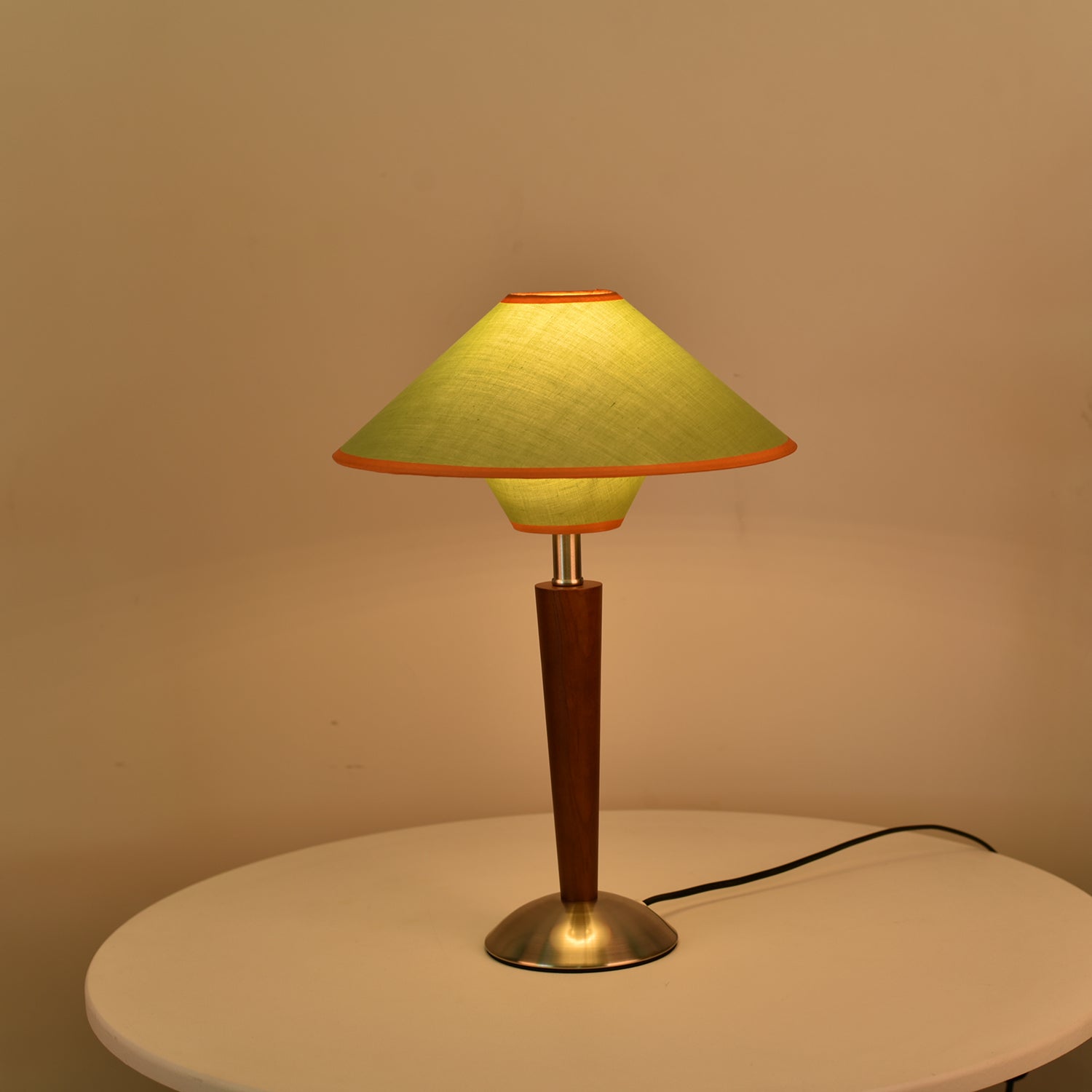 Lampă de masă Talonwood 