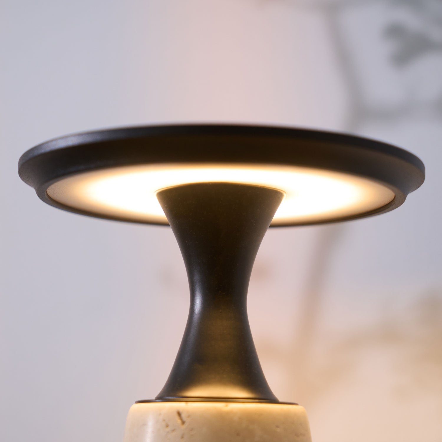 Lampă de masă reîncărcabilă Terrava 