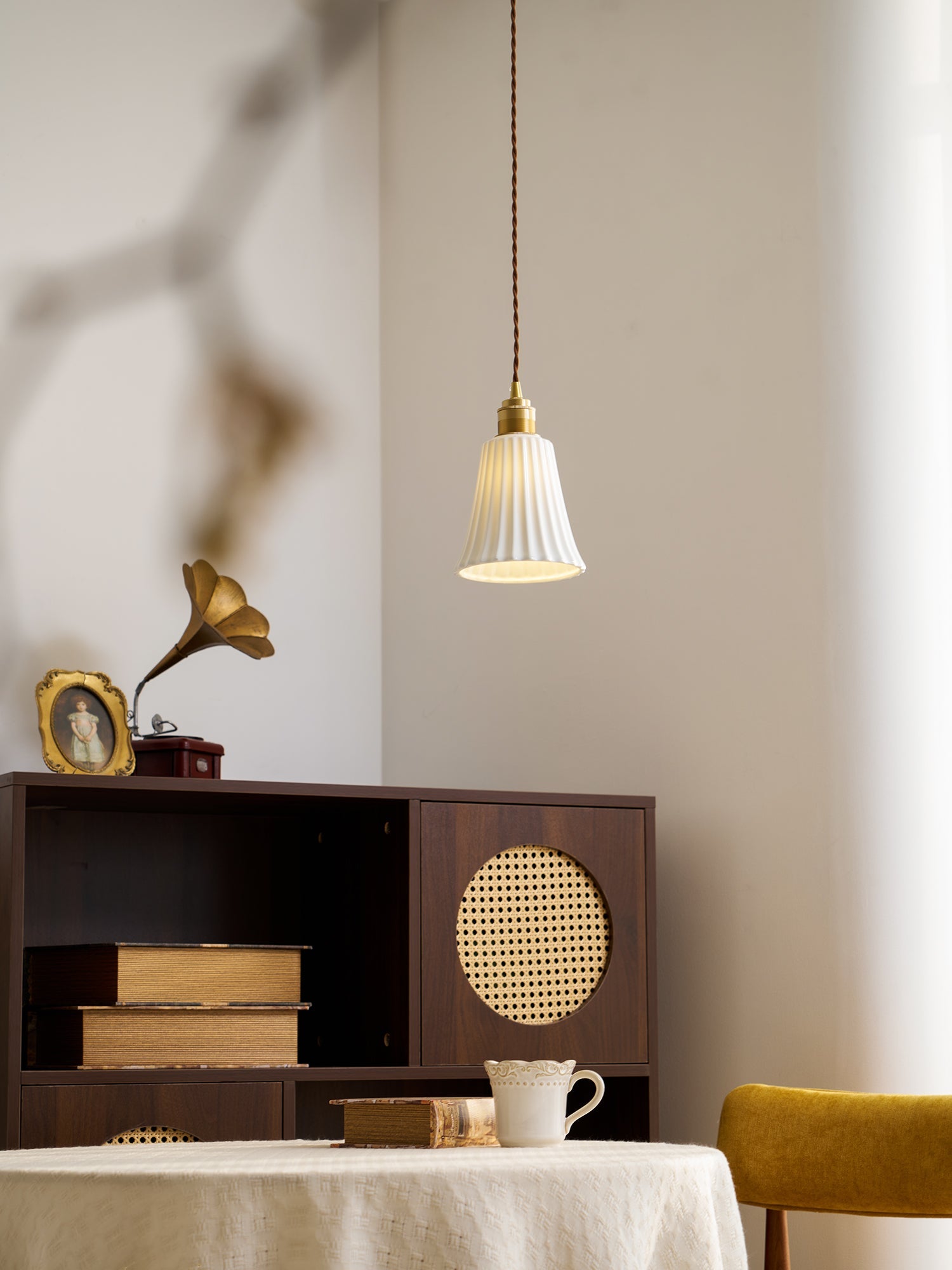Trumpet Ceramic Pendant Light
