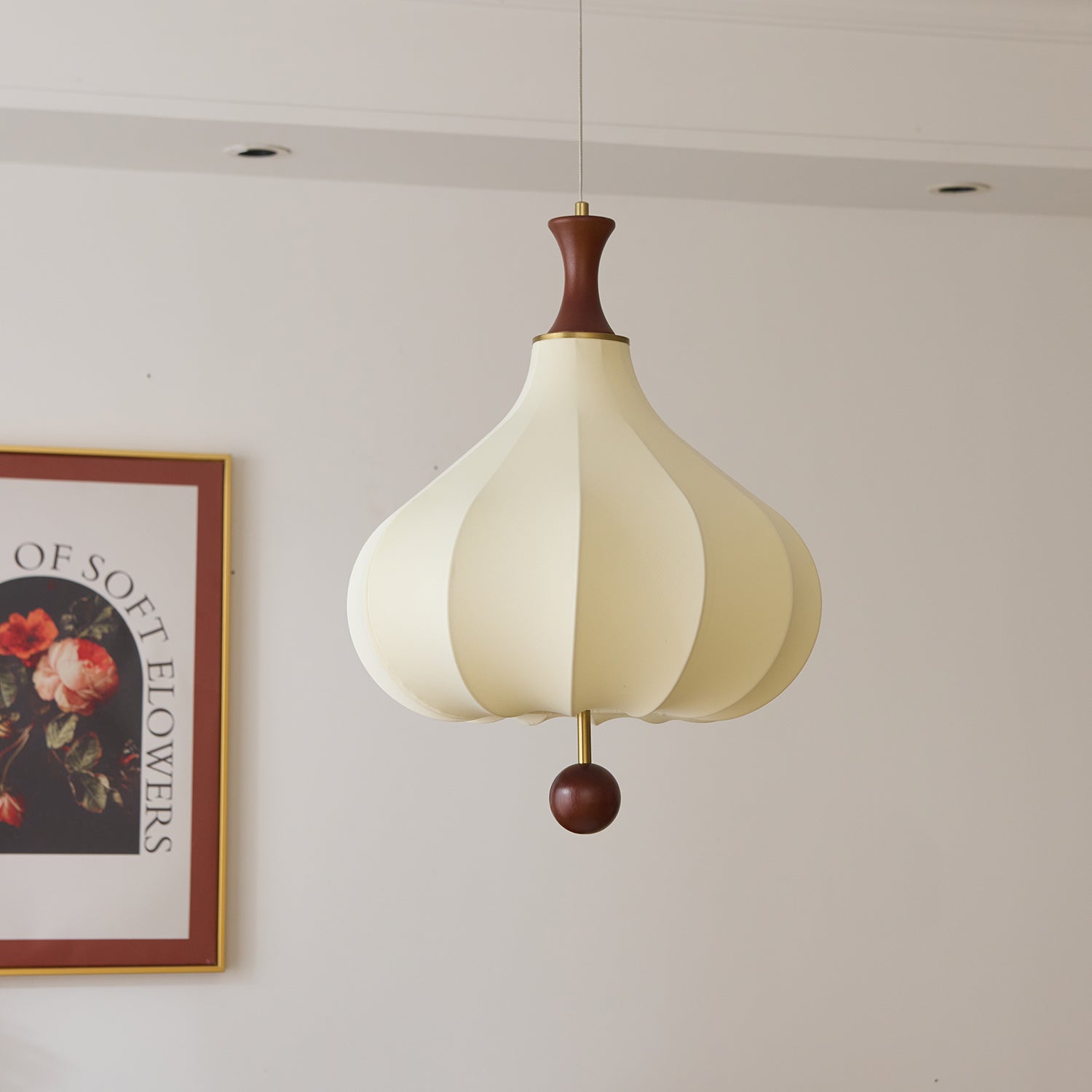 Lampă suspendată Whispering Grace