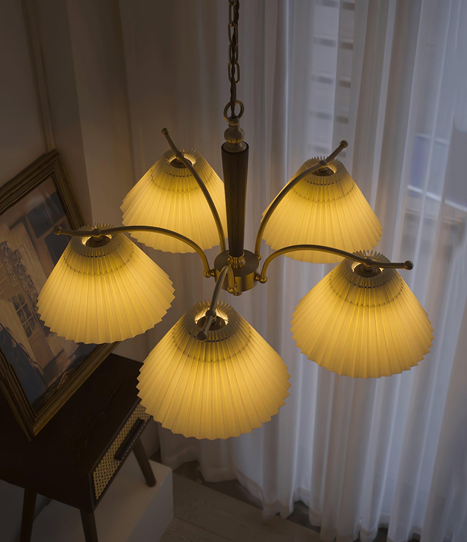 Candelabru încrețit