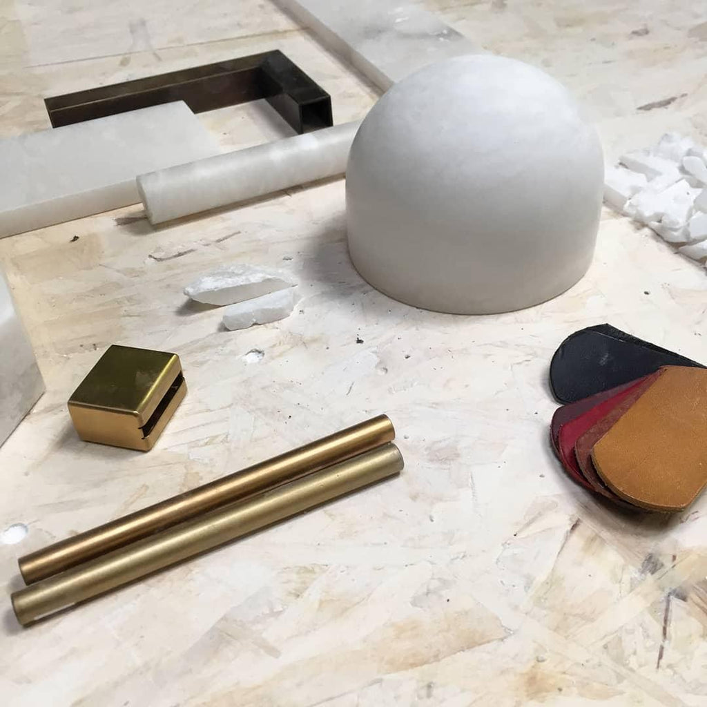 YUM Alabaster Pendant Light